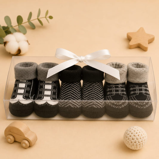 Set Of 3 Booties With Box Packing